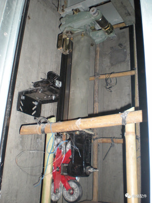 电梯维护与安全使用须知